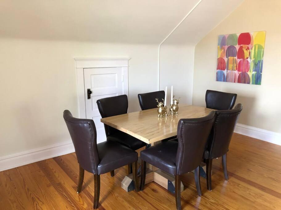 New! Apartment In Historic Mansion. Location! Views! DEN Eksteriør billede