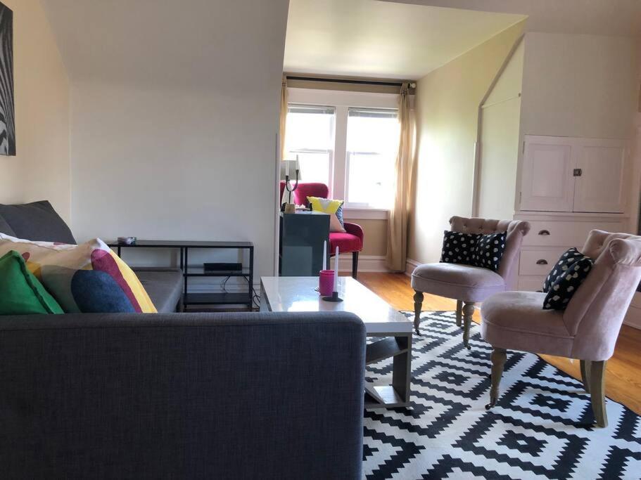New! Apartment In Historic Mansion. Location! Views! DEN Eksteriør billede