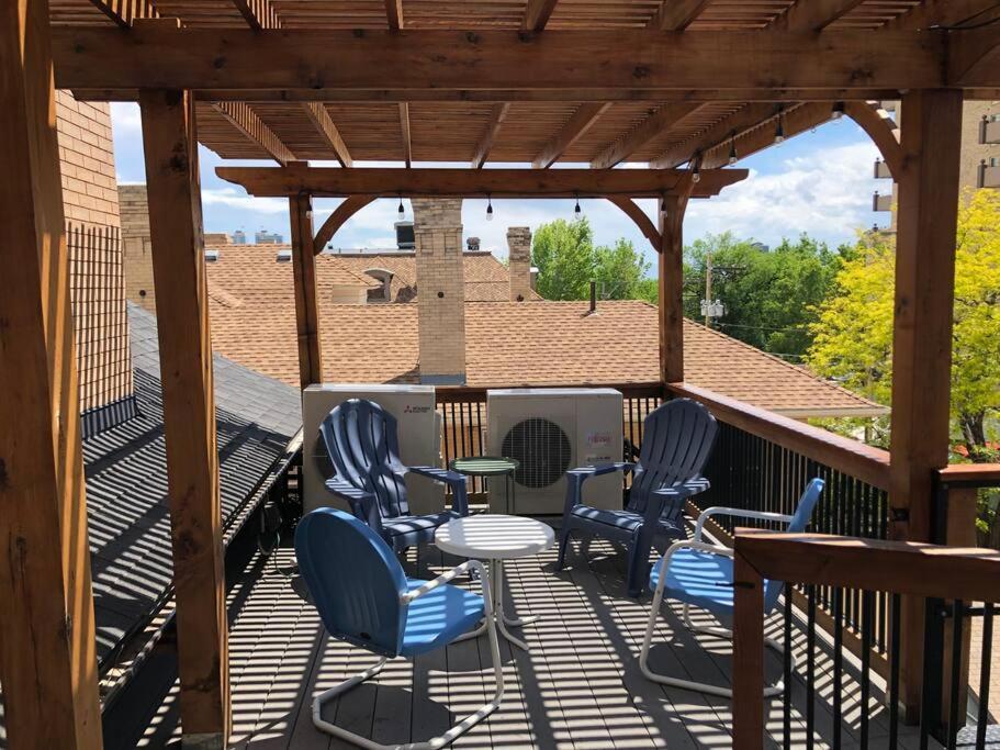New! Apartment In Historic Mansion. Location! Views! DEN Eksteriør billede
